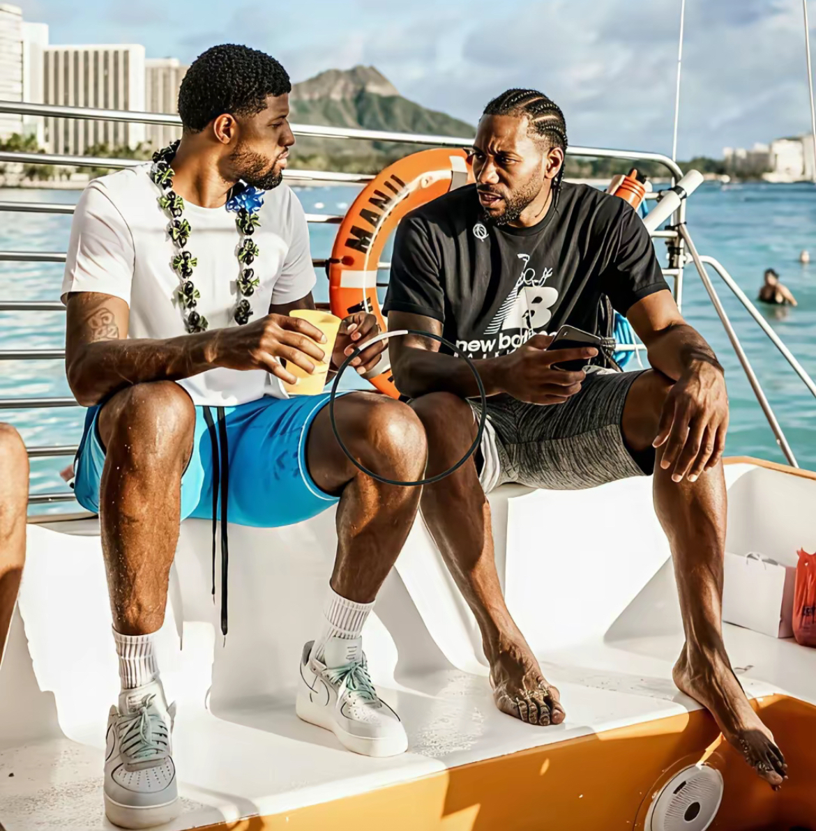 包含NBA常规赛今夜刷纪录风云突变洛杉矶快船赛前手感冰凉，这操作让人直呼：里程碑夜马赛伤情更新的词条