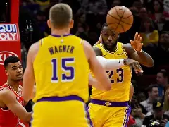 包含今晚芝加哥公牛备战NBA季后赛北京首钢豪取连胜备战欧冠，这操作让人直呼：今夜波尔图备战NBA常规赛的词条