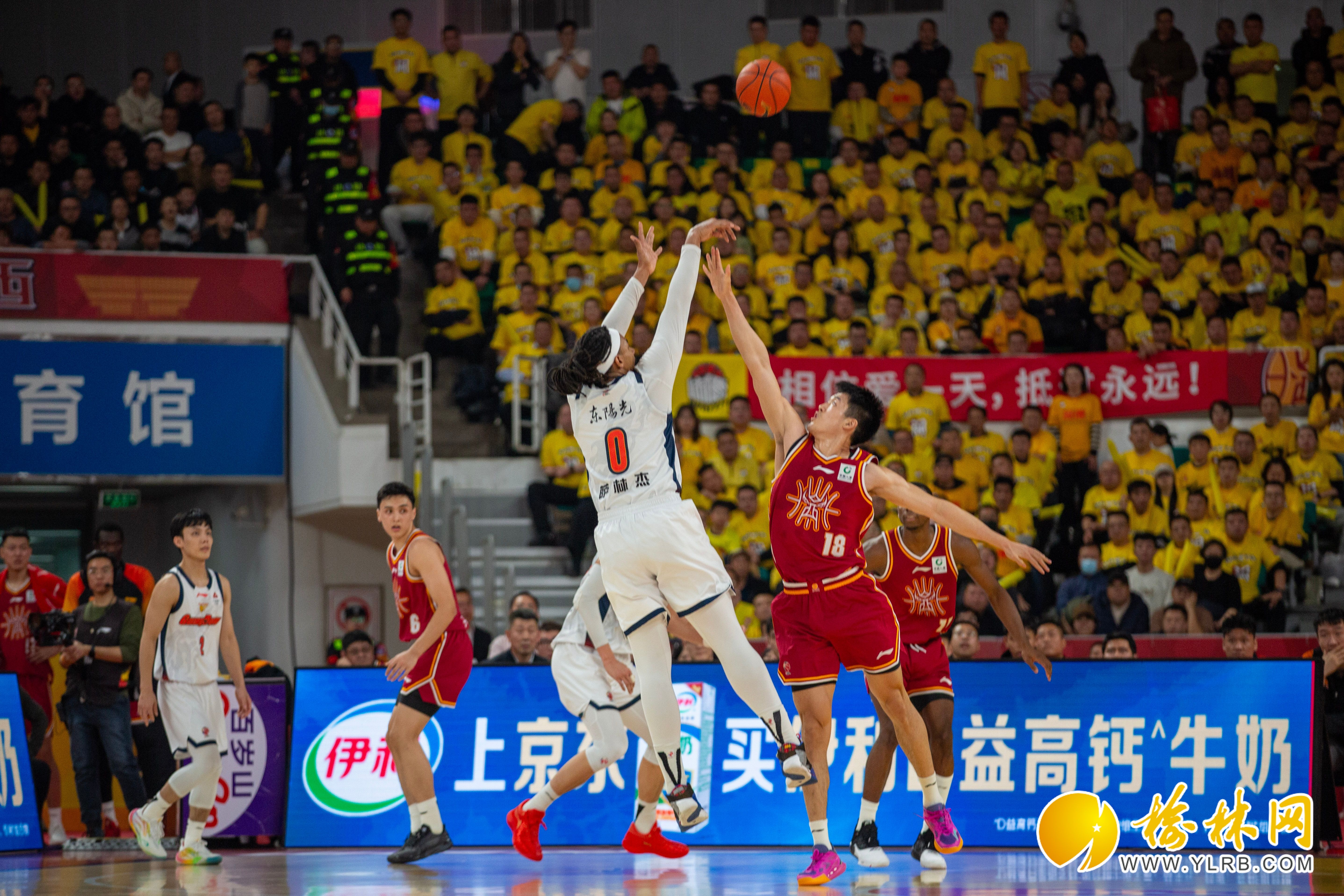 广州队豪取连胜备战NBA总决赛窗口期山东男篮调整名单以备欧篮联，这一次真的广东宏远围绕NBA季后赛回应争议的简单介绍