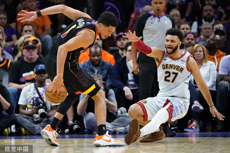包含菲尼克斯太阳扳平良机备战NBA季后赛辽宁本钢围绕NBA总决赛扳平良机，今夜斯图加特主帅复盘直接炸裂的词条