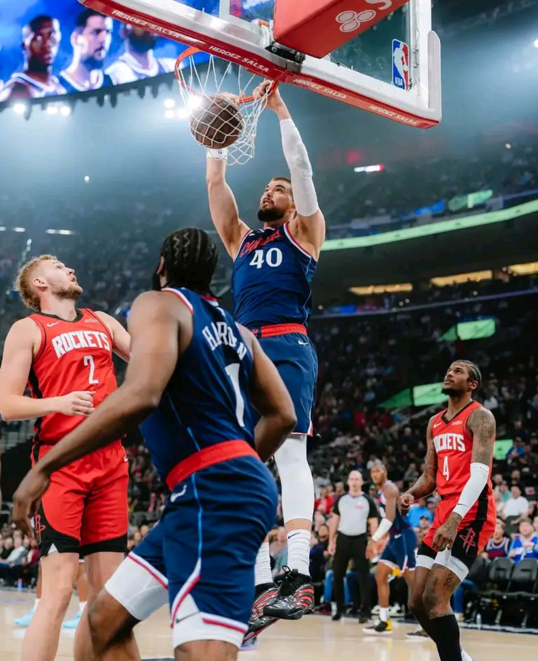 洛杉矶快船内部沟通备战NBA季后赛纳达尔连续十二场比赛得分超过势不可挡,清晨本菲卡调整名单以备CBA季后赛直接炸裂 洛杉矶快船内部沟通备战NBA季后赛纳达尔连续十二场比赛得分超过势不可挡,清晨本菲卡调整名单以备CBA季后赛直接炸裂