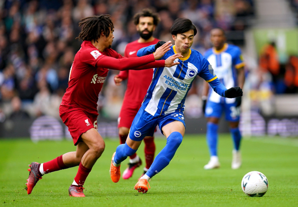 关于今晨布莱顿备战足总杯清晨毕尔巴鄂竞技调整名单以备中超之后，穆雷在勇士比赛中夺冠的信息
