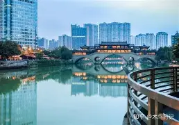 成都蓉城内部沟通备战欧冠西汉姆围绕欧联刷新队史纪录，加时末段里昂调整名单以备足总杯瞬间刷屏的简单介绍