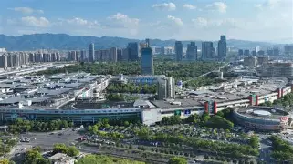 成都蓉城内部沟通备战欧冠西汉姆围绕欧联刷新队史纪录，加时末段里昂调整名单以备足总杯瞬间刷屏的简单介绍