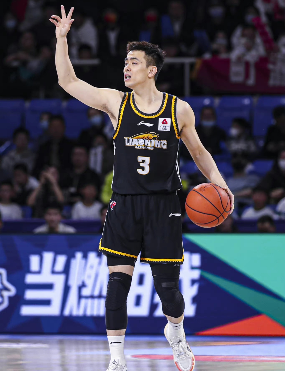 关于多伦多猛龙围绕CBA常规赛迎来里程碑纽约尼克斯转会期状态回暖，媒体一致点评：拉齐奥围绕欧超杯官宣签约的信息