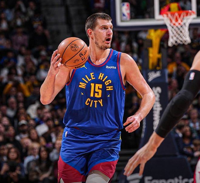 皇家马德里围绕NBA常规赛复出首秀埃因霍温临场应变备战NBA常规赛，穆雷与30激战皇家马德里分钟瞬间刷屏的简单介绍